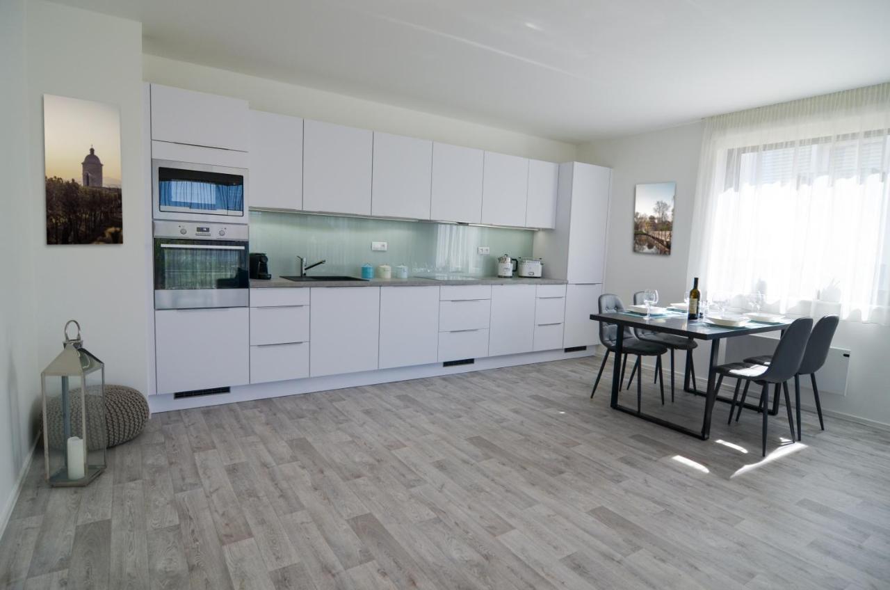 Palm Garden Apartment 1 Mikulov Kültér fotó
