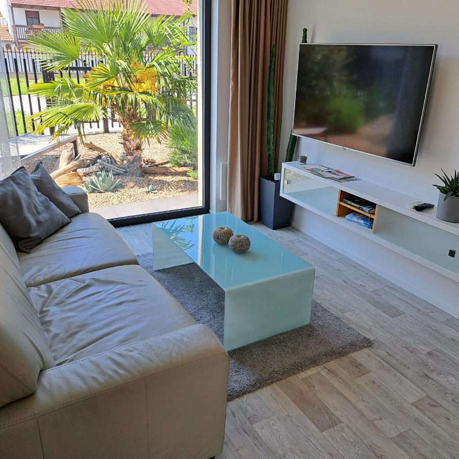 Palm Garden Apartment 1 Mikulov Kültér fotó